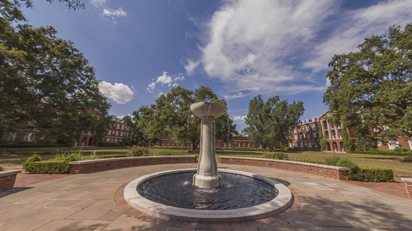 360° view of Residence Halls / Courtyard at Meredith College